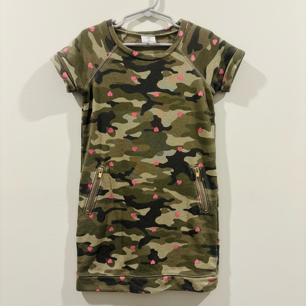 GAP kids Camo Dress with Pink Hearts zip pockets Girls size 5